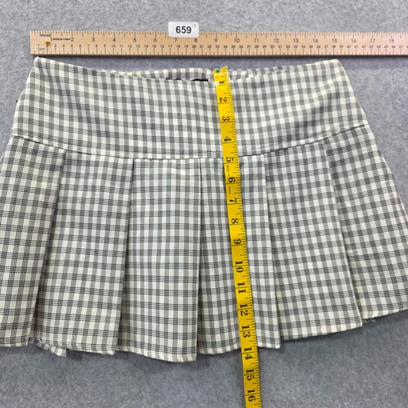 Forever 21 Womens Plaid Pleated Mini Skirt White Black Schoolgirl Size M - Picture 6 of 9